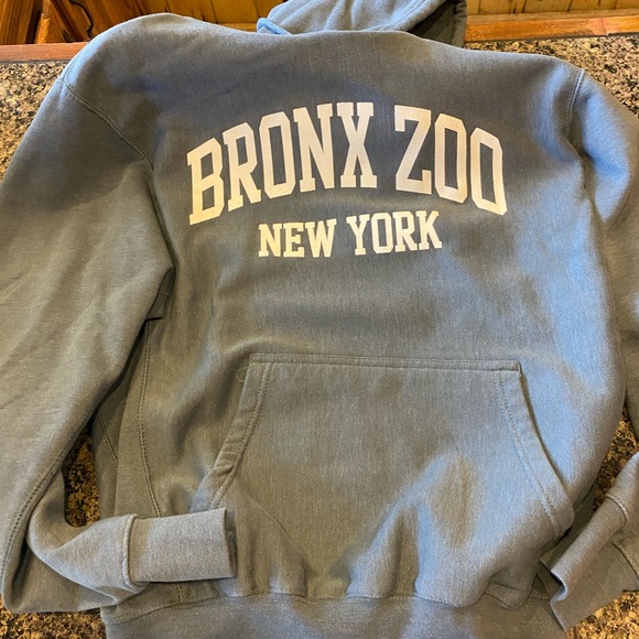 MV Sport Gray Oversized Sweatshirt - Picture 1 of 6